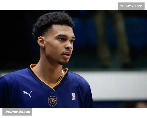 斯波评价文班亚马防守表现，称其已具备顶级球星待遇